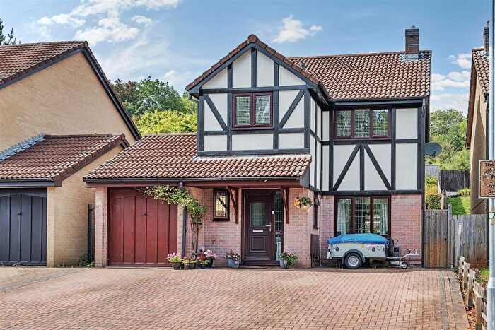 3 Bedroom Detached House For Sale In Palmers Close, Barrs Court, Bristol, BS30