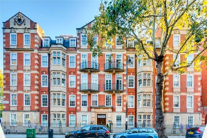 3 Bedroom Flat To Rent In Old Brompton Road, London, SW5