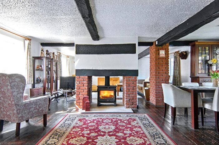 5 Bedroom Detached House For Sale In Upper Eastern Green Lane, Coventry, CV5