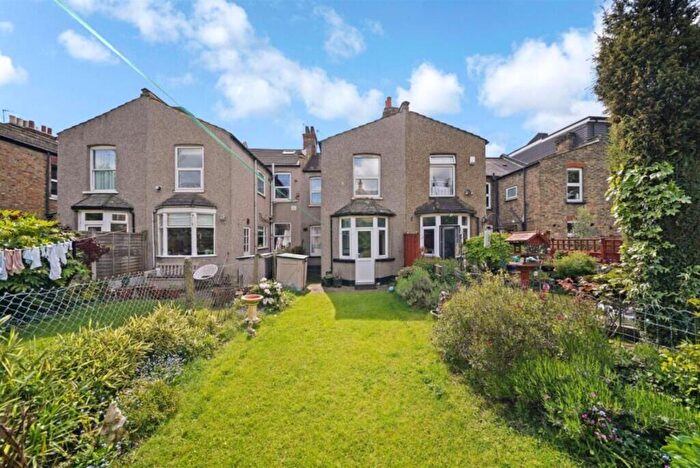 1 Bedroom Flat To Rent In Cavendish Road, London, E4