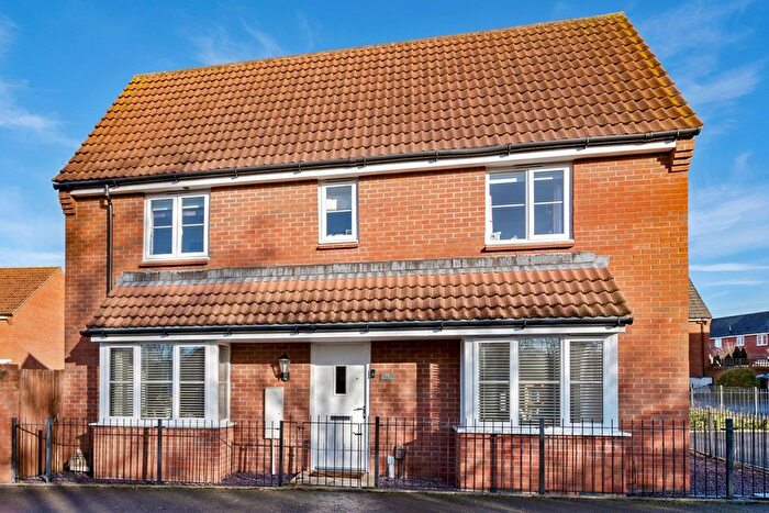 3 Bedroom Terraced House For Sale In Tawny Close, Bishops Cleeve, Cheltenham, GL52