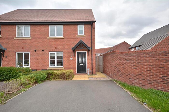 3 Bedroom Semi Detached House To Rent In Allington Place, Littleover, Derby, DE23