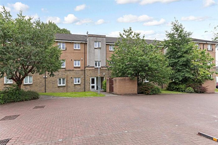 2 Bedroom Flat For Sale In Auchinairn Gardens, Bishopbriggs, Glasgow, East Dunbartonshire, G64
