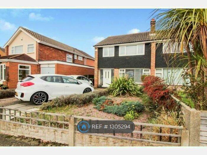 3 Bedroom Semi-Detached House To Rent In Woodside Avenue, Southport PR8