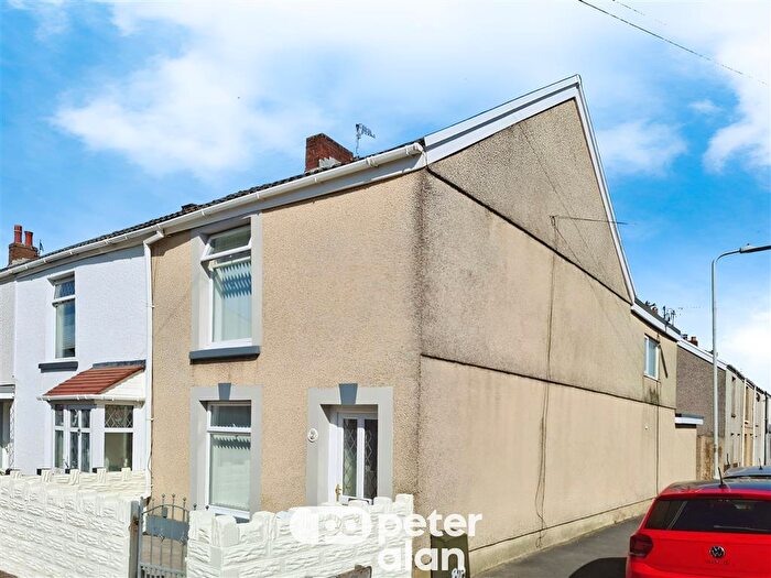 3 Bedroom House To Rent In Bond Street, Swansea, SA1