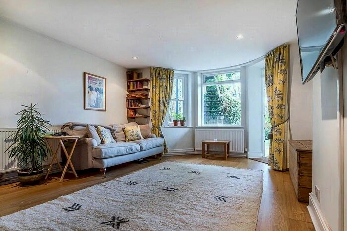 1 Bedroom Flat To Rent In Waldegrave Road, London, SE19