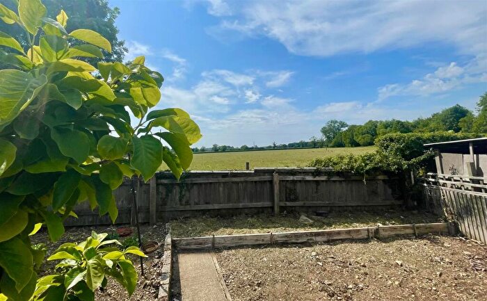 3 Bedroom Bungalow For Sale In Riverway, South Cerney, GL7