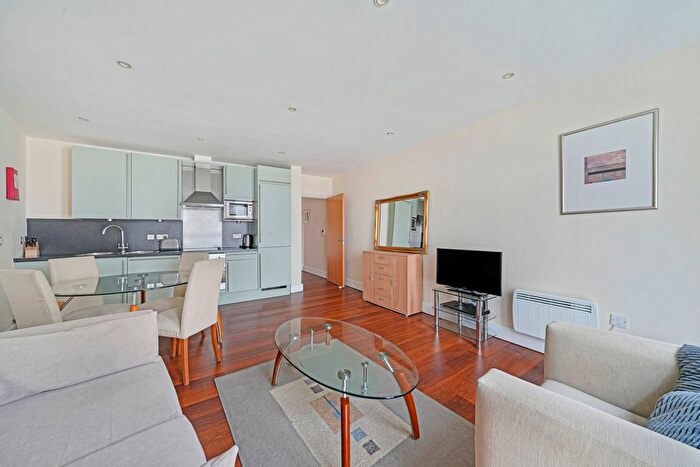 1 Bedroom Flat To Rent In Pepys Street, Tower, EC3N