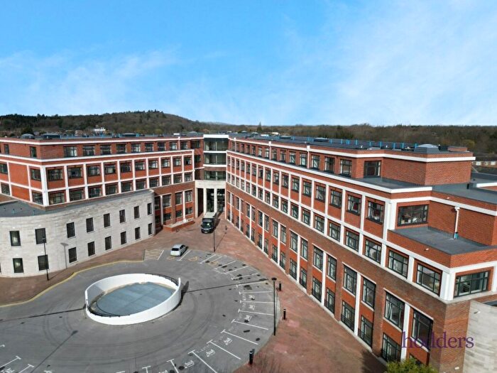 1 Bedroom Apartment To Rent In Surrey, KT16