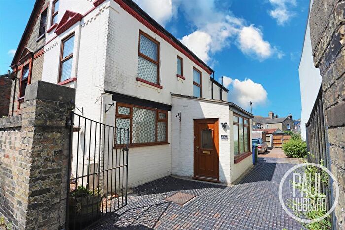 5 Bedroom Semi-Detached House For Sale In St. Leonards Road, Kirkley, NR33