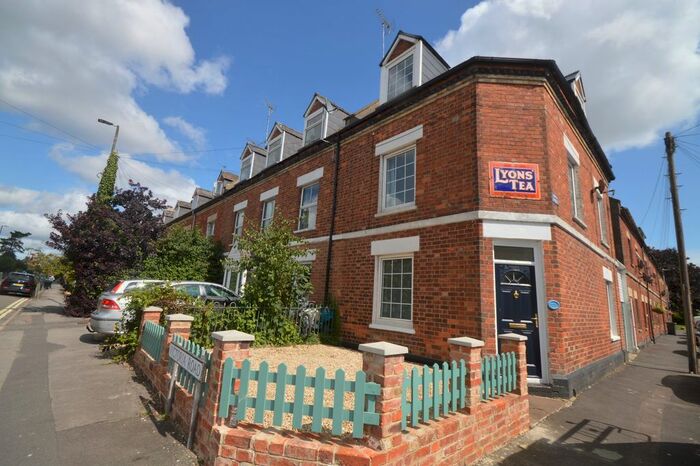 4 Bedroom End Of Terrace House To Rent In Victoria Road, Cirencester, GL7