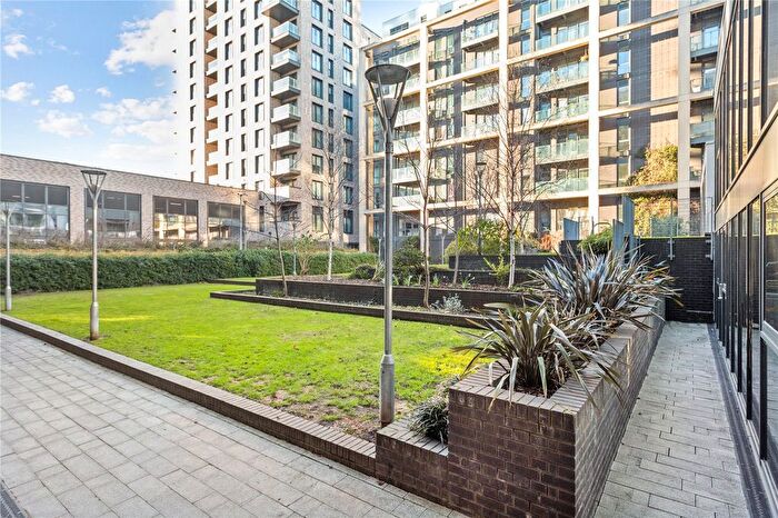 1 Bedroom Flat To Rent In Kennet House, Enterprise Way, London, SW18