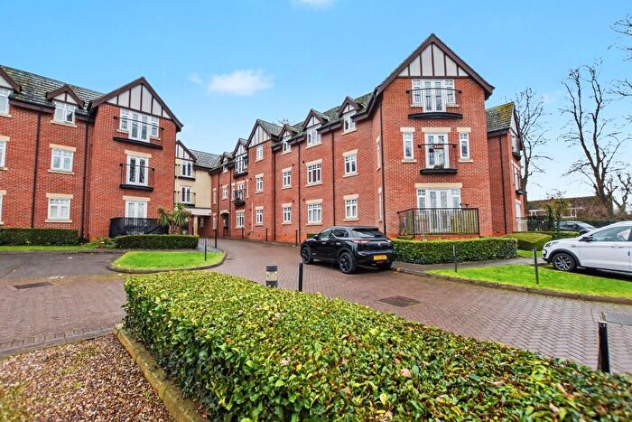 2 Bedroom Flat For Sale In Welford Road, Kingsthorpe, Northampton, NN2