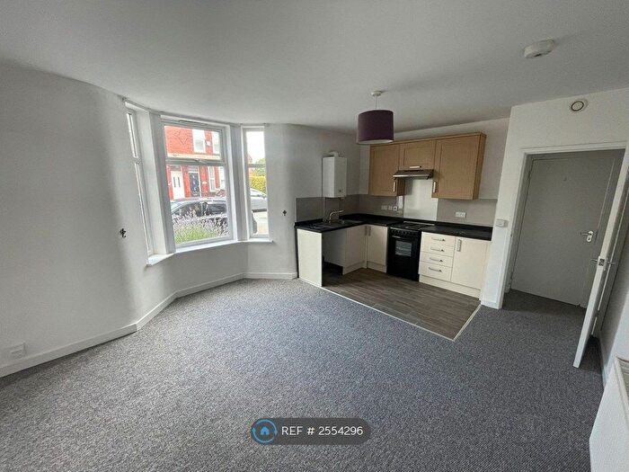 2 Bedroom Flat To Rent In Queen Street, Crewe, CW1