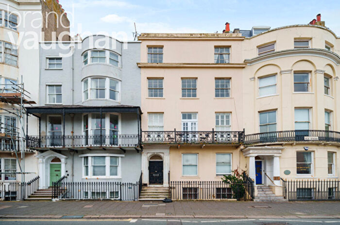 3 Bedroom Flat To Rent In Old Steine, Brighton, BN1
