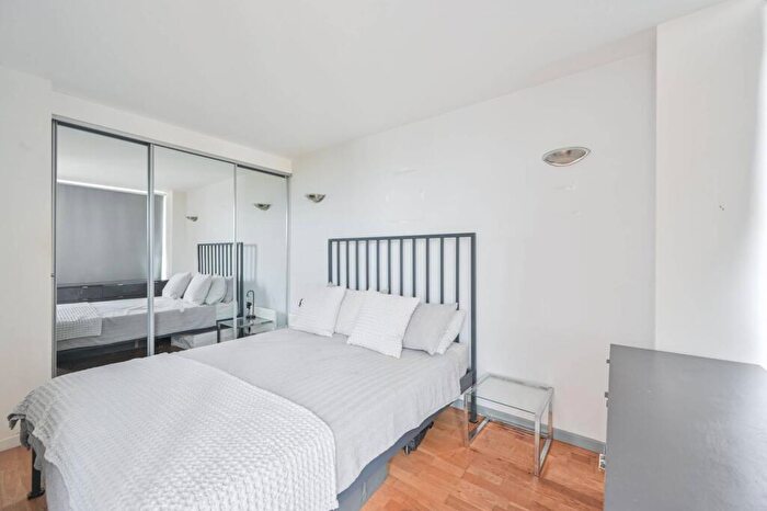 2 Bedroom Flat To Rent In Arklow Road, Deptford, London, SE14