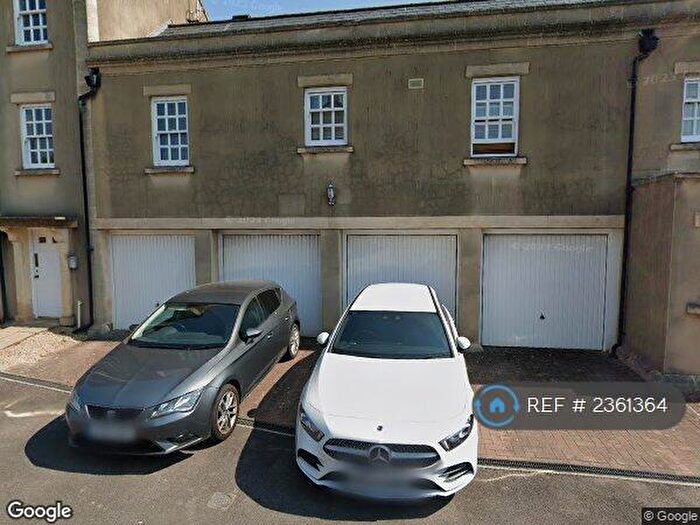 3 Bedroom Flat To Rent In Parnell Road, Stapleton, Bristol, BS16