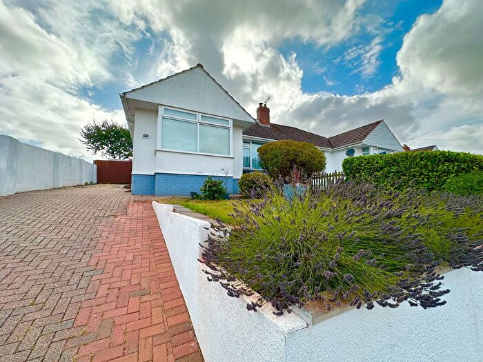 2 Bedroom Semi Detached Bungalow For Sale In Highland Road, Torquay, TQ2