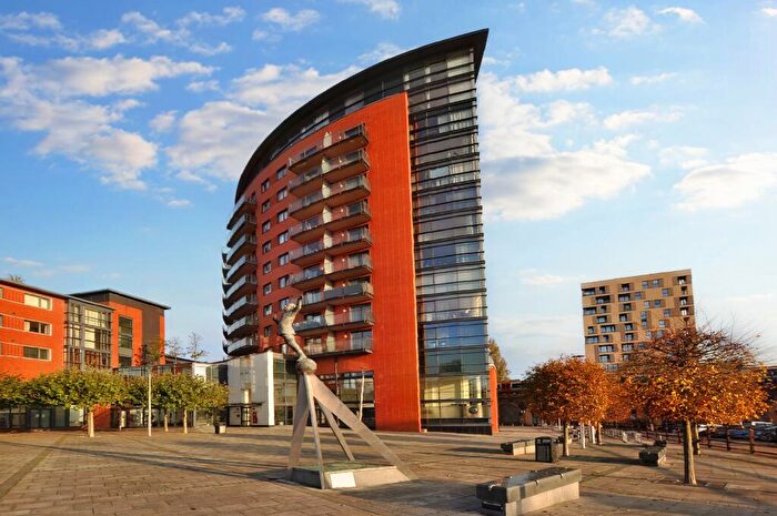 2 Bedroom Flat To Rent In Kings Tower, Marconi Plaza, CM1