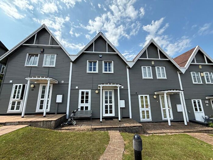 3 Bedroom Terraced House For Sale In The Roundel, Overstone, Northampton, NN6