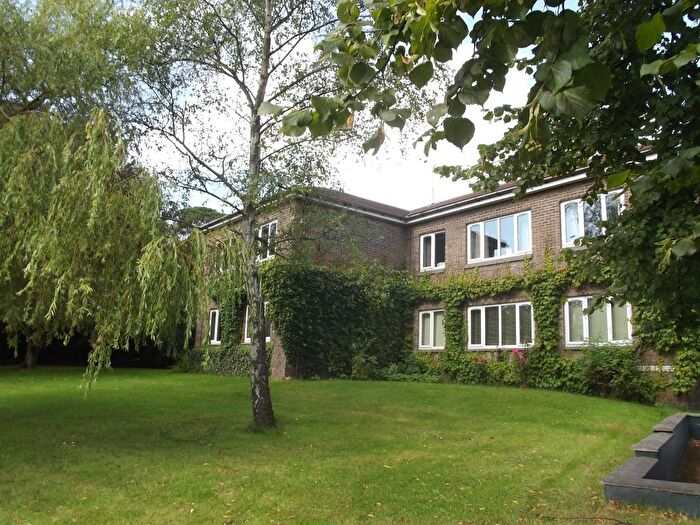 2 Bedroom Flat To Rent In Mains Court, Durham, DH1