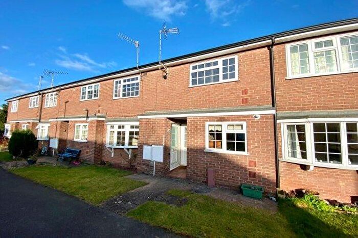 2 Bedroom Flat To Rent In Nursery Road, Radcliffe-On-Trent, NG12