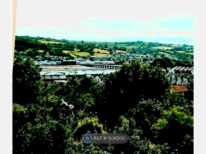 2 Bedroom Flat To Rent In Coombe Vale Road, Teignmouth, TQ14