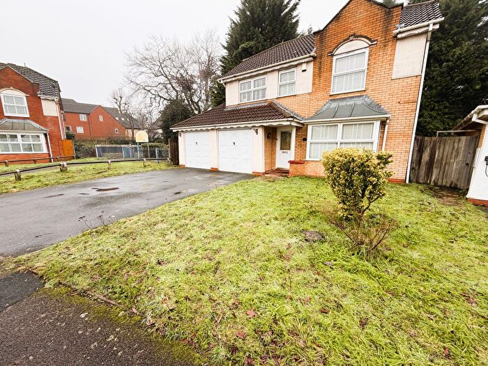 4 Bedroom Detached House For Sale In Oak Leaf Drive, Birmingham, B13