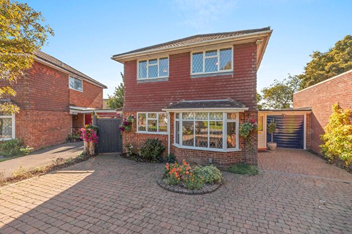 4 Bedroom Detached House For Sale In Selwood Way, Downley, HP13