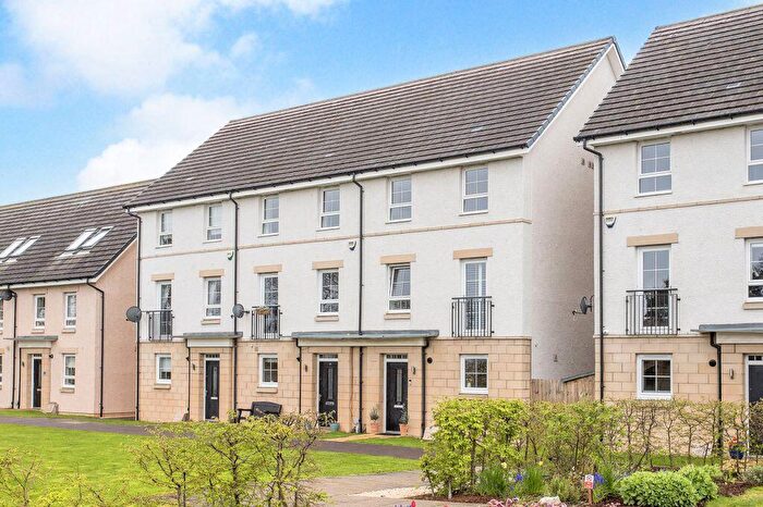 3 Bedroom End Of Terrace House For Sale In Cowgill Gardens, Edinburgh, EH16