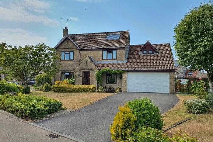 4 Bedroom Detached House For Sale In Hunters Mead, Hawkesbury Upton, GL9