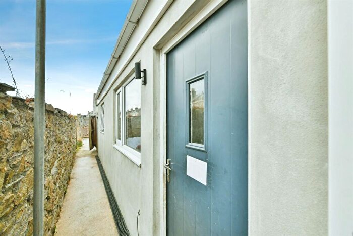 1 Bedroom Flat For Sale In Ford Hill, Plymouth, PL2