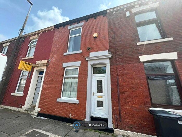 2 Bedroom Terraced House To Rent In Mosley Street, Blackburn, BB2