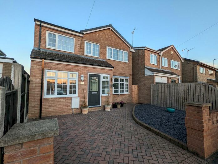4 Bedroom House To Rent In Warwick Close, Hatfield Woodhouse, Doncaster, DN7