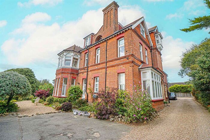 2 Bedroom Flat For Sale In Gresham Way, St. Leonards-On-Sea, TN38