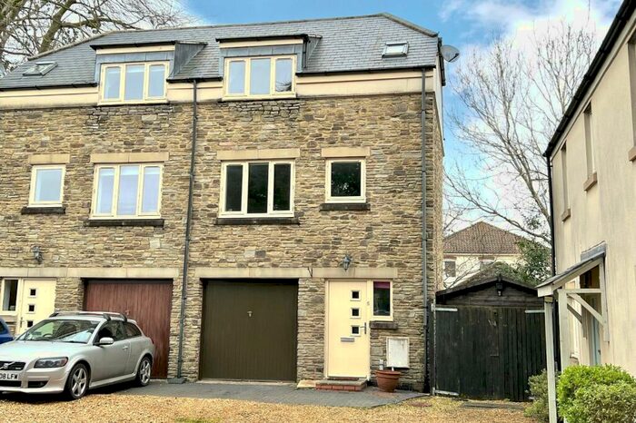 2 Bedroom Semi-Detached House To Rent In Clarence Gardens, Portishead, Bristol, BS20