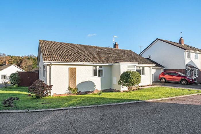 3 Bedroom Detached Bungalow For Sale In Kiln Close, Bovey Tracey, TQ13