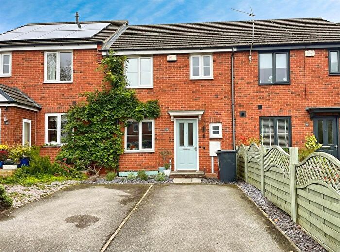 3 Bedroom Terraced House For Sale In East Street, Doe Lea, Chesterfield, S44