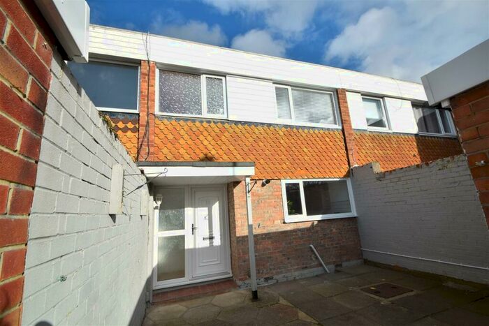3 Bedroom Terraced House To Rent In Nevis Close, Whitley Bay, NE26