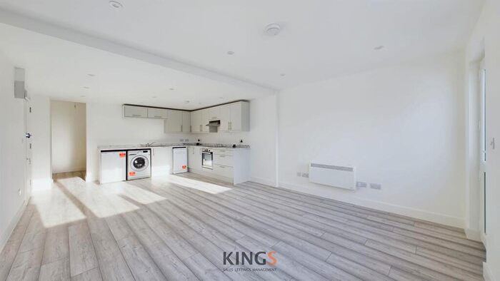 Studio To Rent In Town Centre, Hatfield, AL10