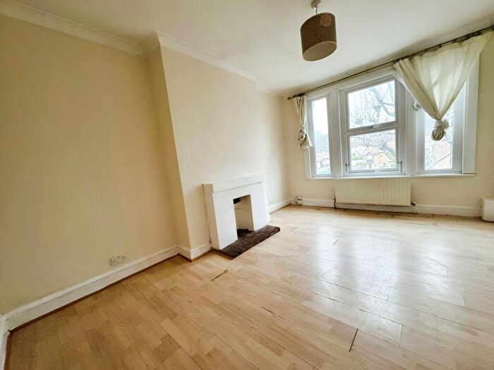 1 Bedroom Flat To Rent In Brownhill Road Catford, SE6