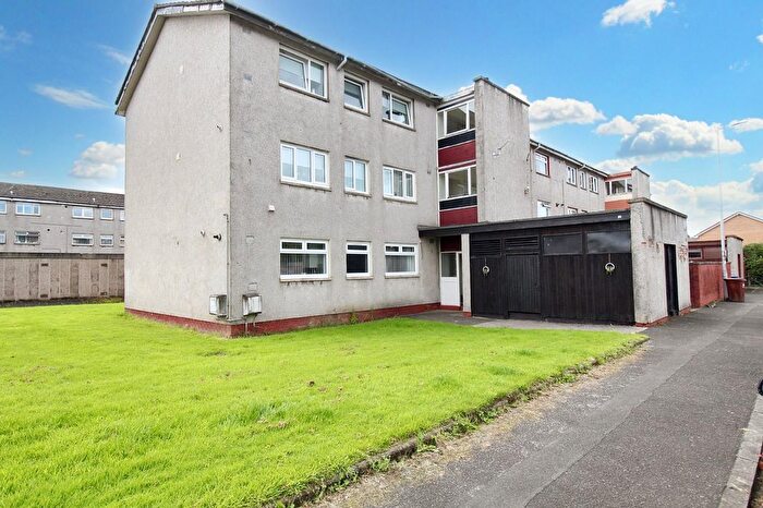 2 Bedroom Flat For Sale In Viscount Ave, Renfrew, Renfrewshire, PA4