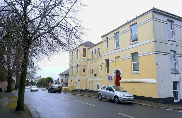 1 Bedroom Flat To Rent In Seymour Road, Mannamead, PL3