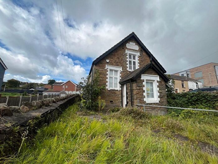 3 Bedroom Detached House For Sale In Llangyfelach Road, Treboeth, Swansea, SA5