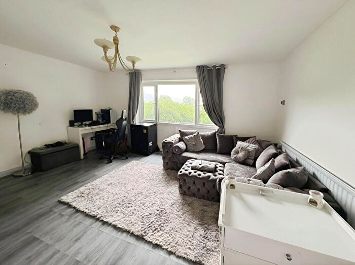2 Bedroom Flat For Sale In Howard Drive, Churchill Park, Caerphilly, CF83