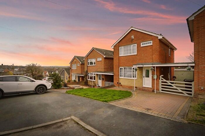 3 Bedroom Link Detached House For Sale In Nethergreen Avenue, Killamarsh, Sheffield, S21