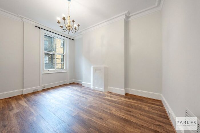 2 Bedroom Flat To Rent In Earls Court Road, Kensington, London, SW5