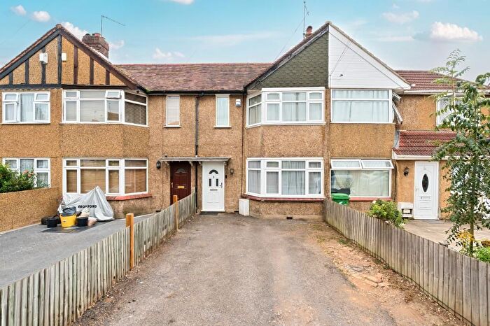 2 Bedroom Terraced House For Sale In Slough Berkshire, SL1