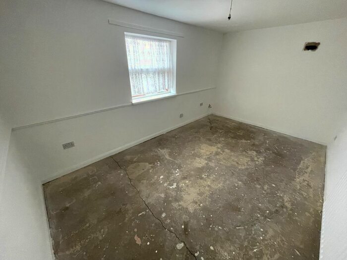 1 Bedroom Flat To Rent In Whitehall Road, Tipton, DY4