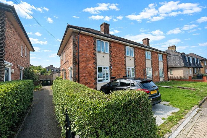 2 Bedroom Flat For Sale In Broadmead, London, SE6